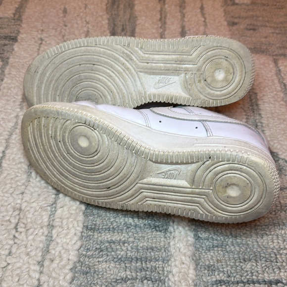 Women’s Nike Air Force 1 - Picture 5 of 5